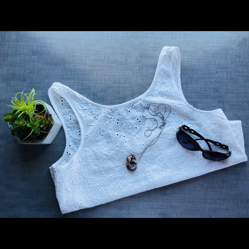 White lace tank top